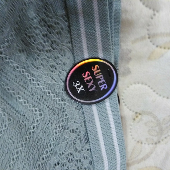 BOY SHORTS &4 MUST BUNDLE - Picture 2 of 3